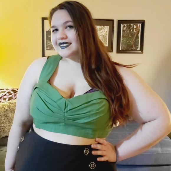 ALLISON CROP TOP IN OLIVE GREEN BY PINUP COUTURE AND TRACI LORDS VERY RARE - Picture 6 of 6